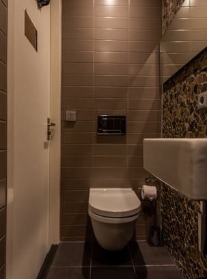 Hotel V Frederiksplein Bathroom 4